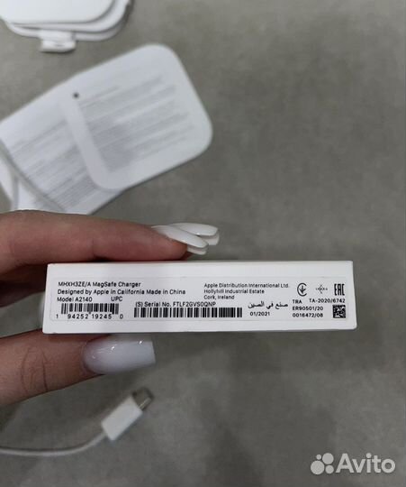 Беспроводной зарядник Apple MagSafe