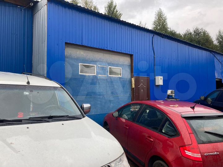 Гараж, > 30 м²