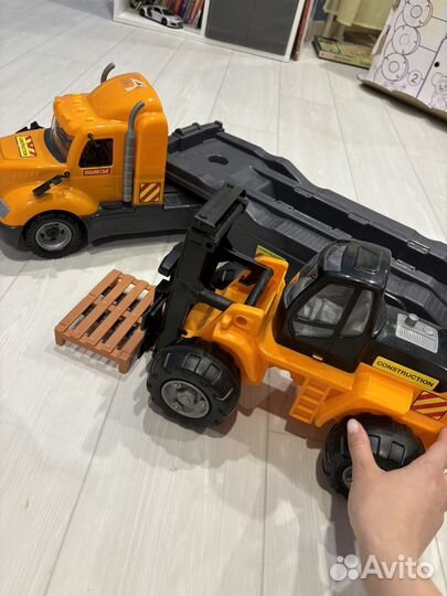 Грузовик с погрузчиком Полесье