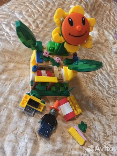 Конструктор зомби против растений. Б/у