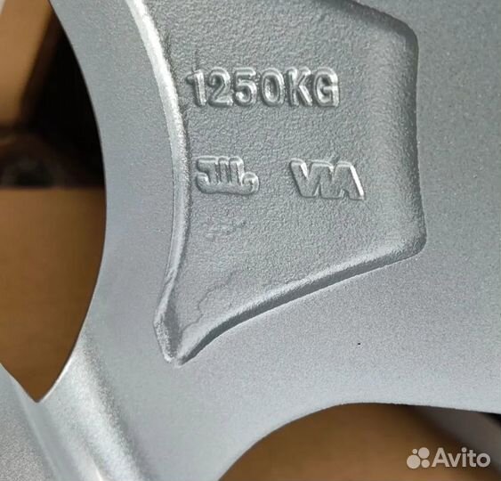 Диски литые AK348 R18 5*160 на Fоrd Trаnsit