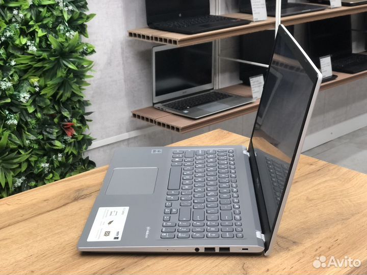 Идеальный Asus/15.6 FHD/Core i5/8Gb/256Gb SSD