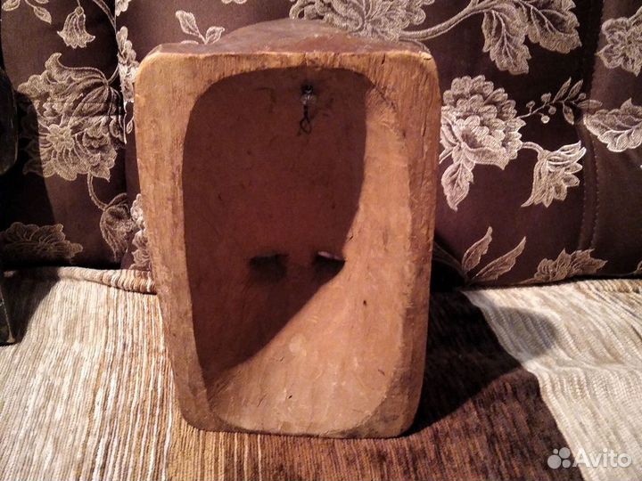 Африканские маски из дерева