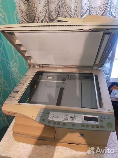 Принтер сканер копир лазерный цветной