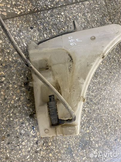 Бачок омывателя Porsche Panamera 970 передний