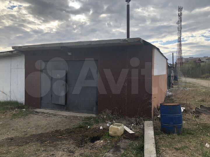 Гараж, > 30 м²
