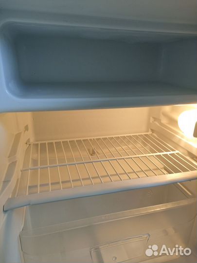 Продаю холодильник Indesit TT 85