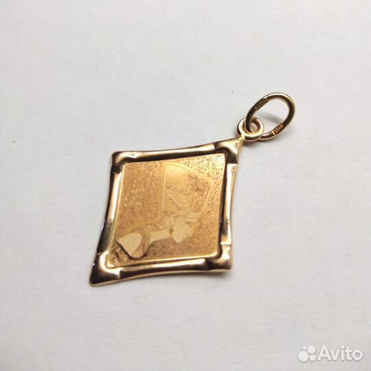 Подвеска золотая