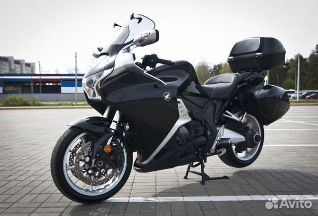 Honda VFR1200FD автомат, полносил