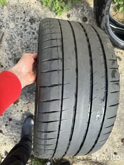 Michelin Pilot Sport 4 S 225/40 R19 и 255/35 R19 93Y