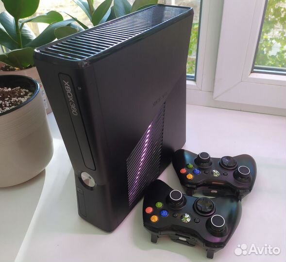 Xbox 360 slim 250gb freeboot