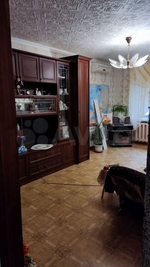 2-к. квартира, 54 м², 1/4 эт.