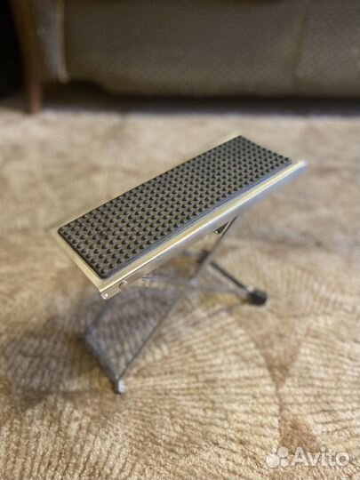 Пюпитр для нот и подставка для ноги гитариста