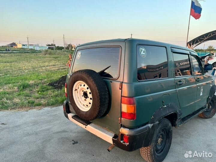 УАЗ Симбир 2.7 МТ, 2001, 200 000 км