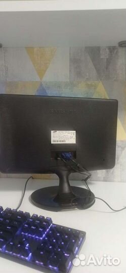 Монитор Samsung 18.5