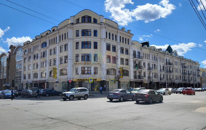 Торгово-офисное помещение в бизнес-центре