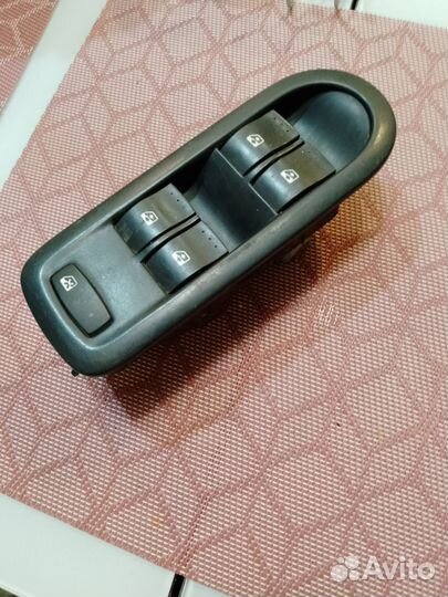 Кнопка стеклоподъемника renault