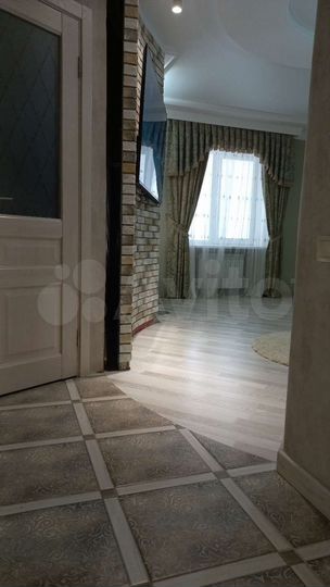 3-к. квартира, 74 м², 2/6 эт.