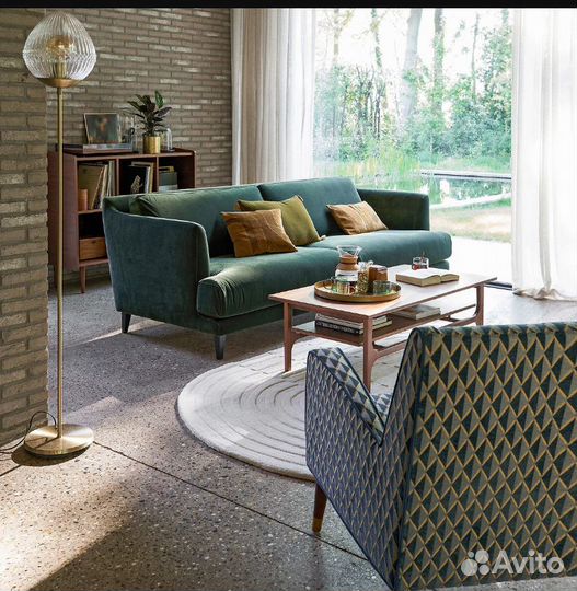 Поднос круглый из золотистого металла, Solador