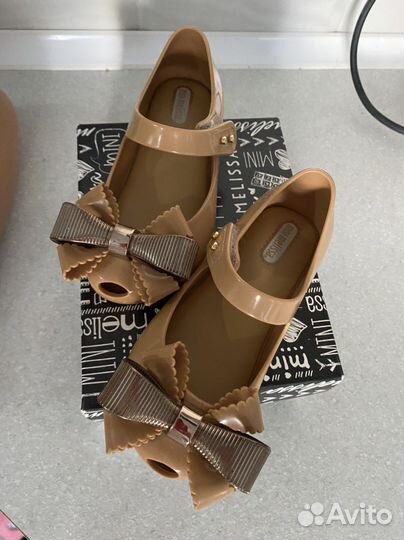 Mini melissa 26 27