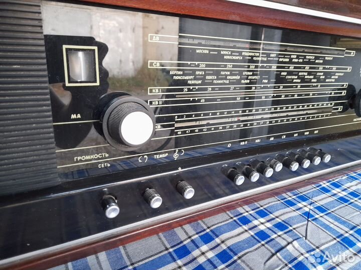 Радиола урал 111 рекорд 314 радио СССР винтаж