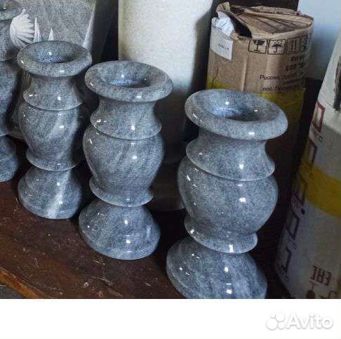 Мраморные вазы