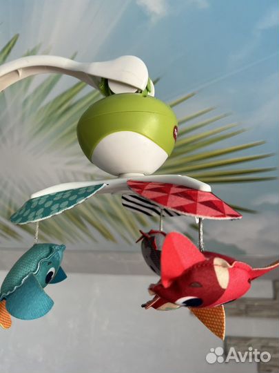 Детский мобиль над кроваткой