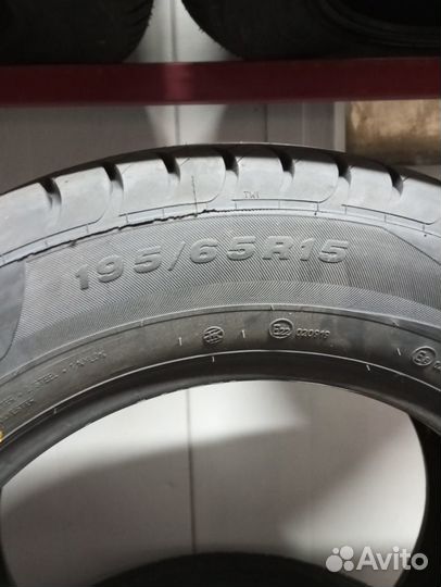 Viatti Strada Asimmetrico V-130 195/65 R15