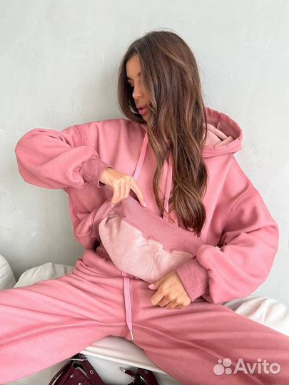 Костюм спортивный