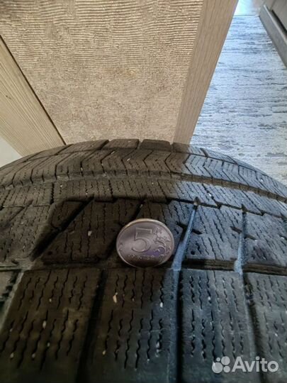 Bridgestone Blizzak VRX 205/60 R16 92S