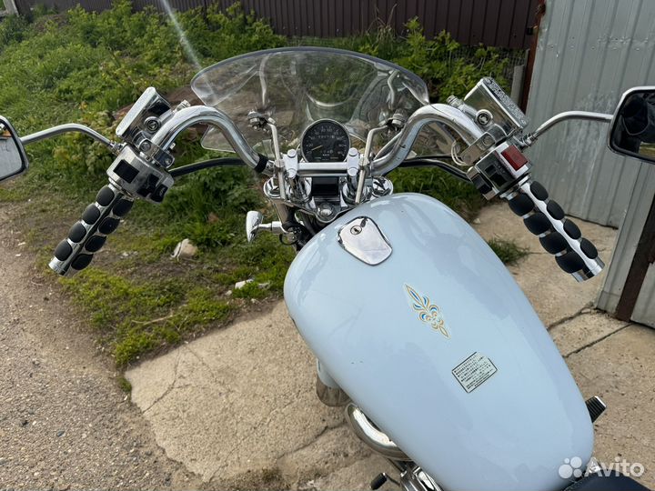 Suzuki intruder vs 750