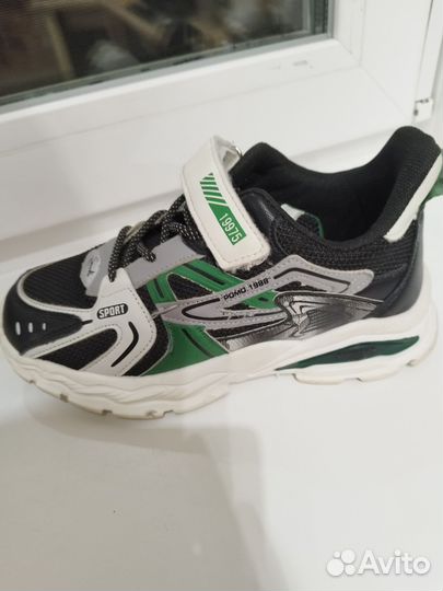 Кроссовки детские 33 размер