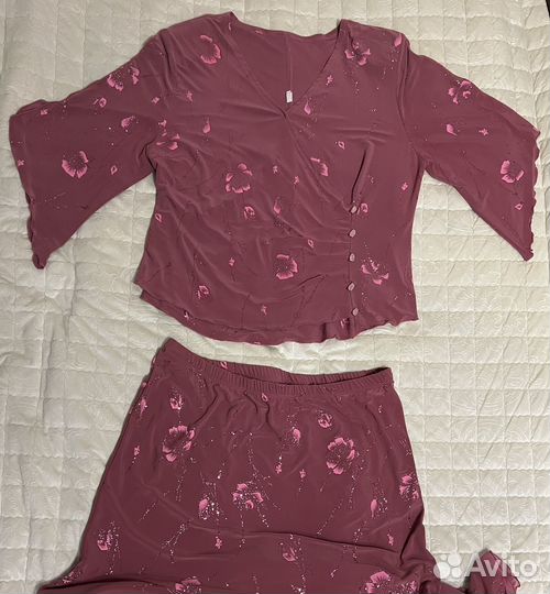 Костюм женский 56