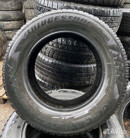 Bridgestone Ice Cruiser 7000 205/65 R15