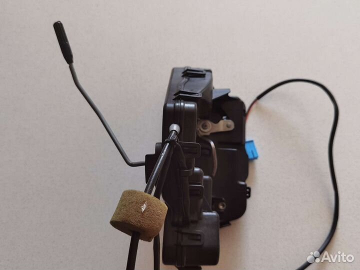 Замок задний левый Мерседес w211