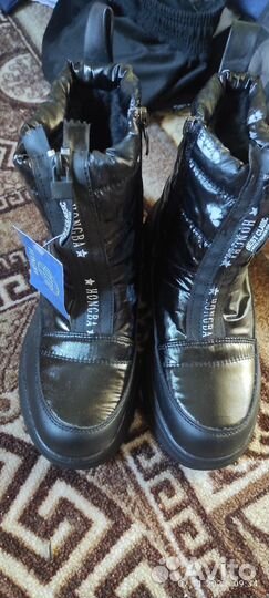 Ботинки женские 36 размер новые