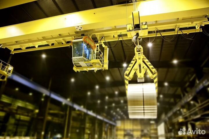 Машинист мостового крана