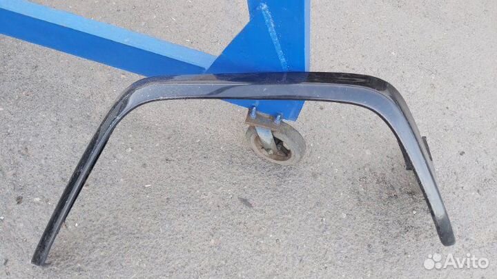 Накладка крыла передняя правая Mercedes G 320 4X4