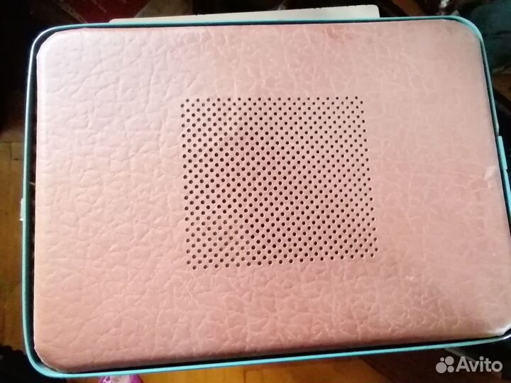 Виниловый проигрыватель Юность 301 и пластинки