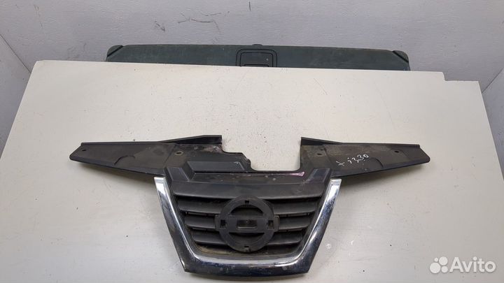 Решетка радиатора Nissan Juke, 2011