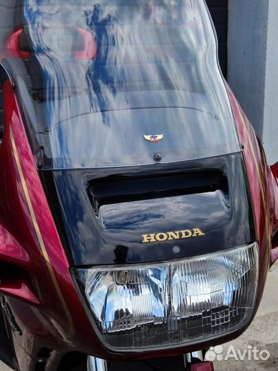 Мотоцикл Honda ST 1100