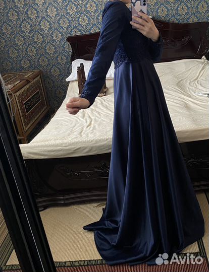 Вечернее платье