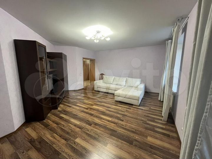 3-к. квартира, 92 м², 6/14 эт.