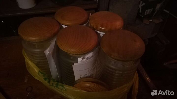 Стеклянные банки с крышкой