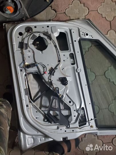 Дверь передняя правая на калину серебристый 2шт