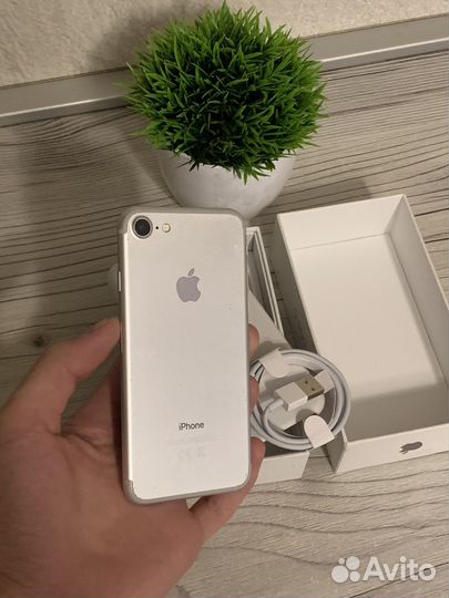 iPhone 7, 32 ГБ