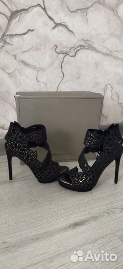 Bcbgmaxazria новые, оригинальные босоножки