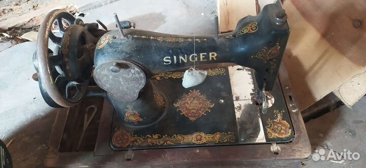 Швейная машинка сингер