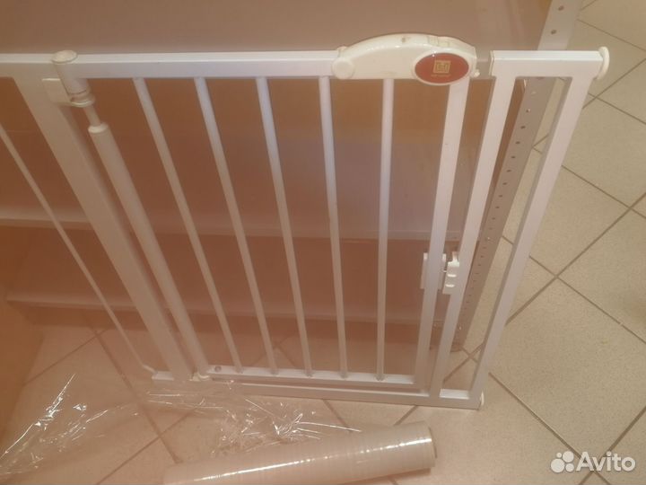 Дверь в детскую