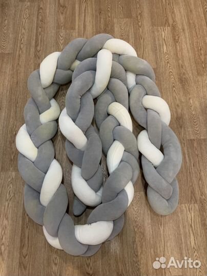 Бортик коса в кроватку